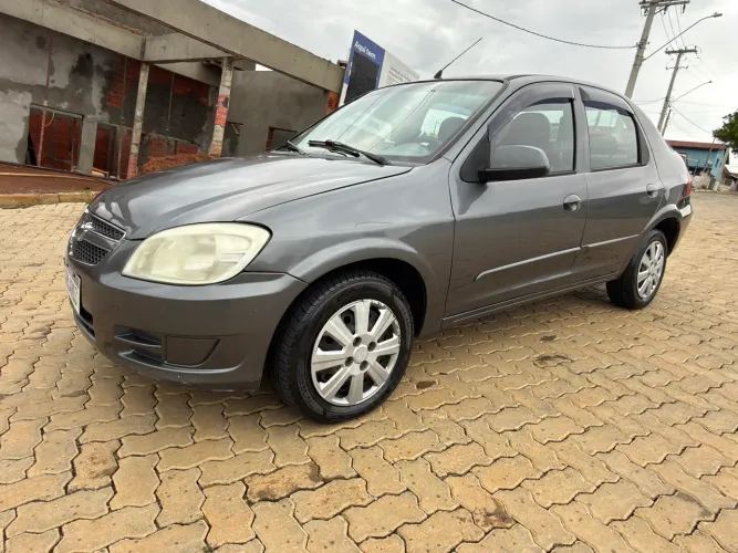 Chevrolet Prisma Sed. Maxx/ LT 1.4 8V Econof. 4P 2012