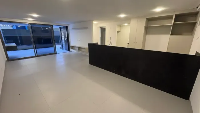 Imóvel novo e no térreo c/ área externa, 3 suites e 152m² na beira mar do Cabo Branco - Jo