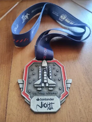 Medalha Night Run - Missão Apollo - To The Stars