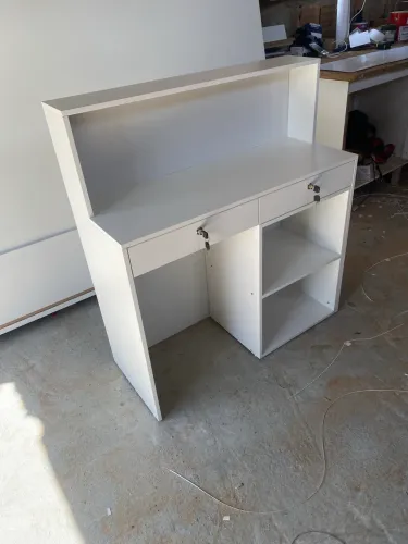 Balcão para comércio  / balcão para recepção 