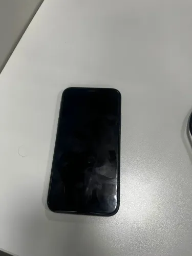 iPhone 11 64gb semi novo