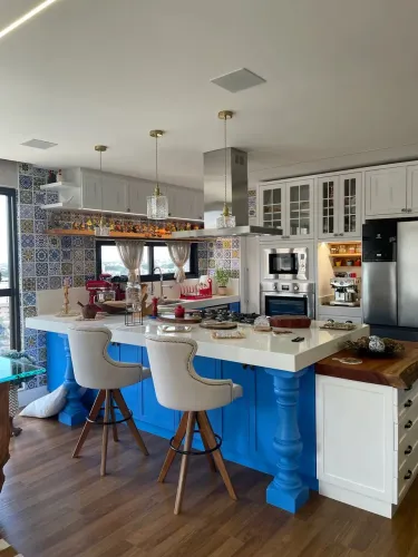 Apartamento para venda possui 145 metros quadrados com 3 quartos em Água Verde - Curitiba 