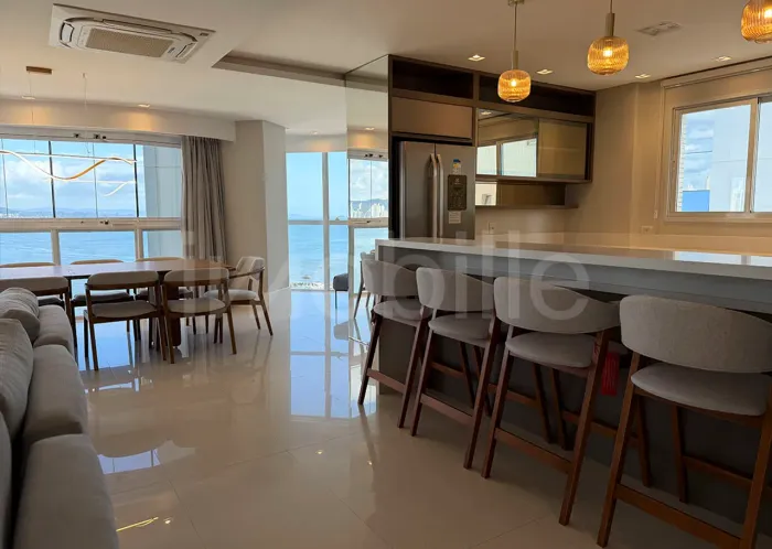 Apartamento de Luxo no Edifício no Ibiza Towers em Balneário Camboriú.