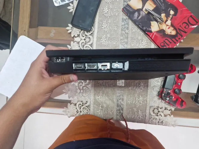 Ps4 slim 1tb