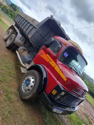 Caçamba truck