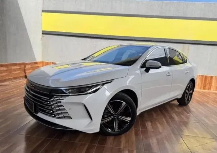 BYD King GL 1.5 16V Híbrido Aut. 2025