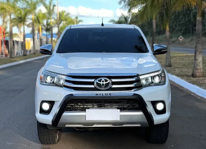 Toyota Hilux CD SRX 4X4 2.8 TDI 16V Diesel Aut. 2017