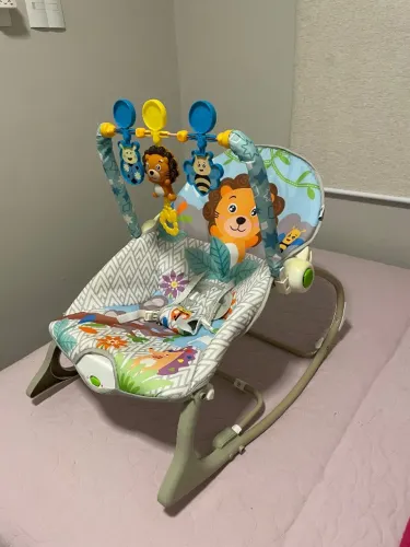 Cadeirinha de balanço - excelente!