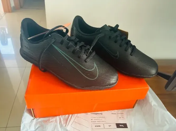 Chuteira Nike original (nova)