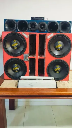 Vendo som automotivo