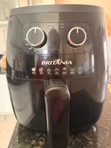 Vendo Air Fryer Britânia 1550w