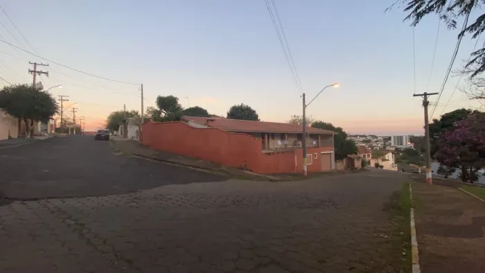 ? OPORTUNIDADE EM AVARÉ/SP - CASA AMPLA, VISTA PANORÂMICA E AMPLA GARAGEM