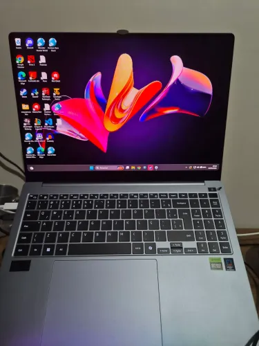 Book 4 Ultra Intel Core 9 185H 5.1GHz, RTX 4070 8GB GDDR6, 32GB DDR5 7467MHz