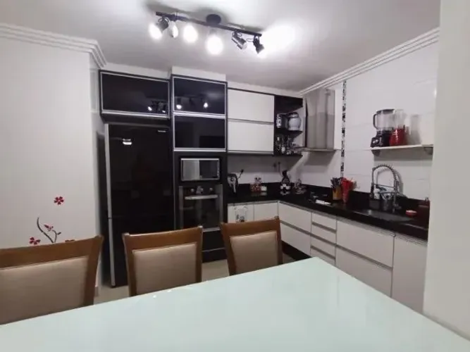 Apartamento para Alugar - Completo com Planejados R$ 2.000,00 (02 dorm, 01 suíte)