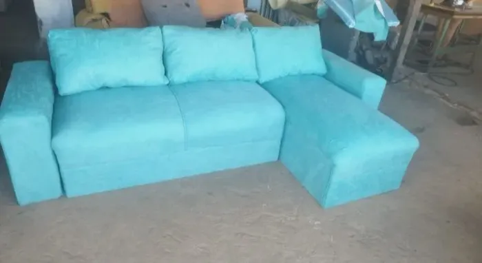 Vendo esse sofá ele está novo ele é bem confortável interessado