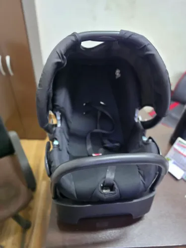 Bebê Conforto + Base pra colocar no carro