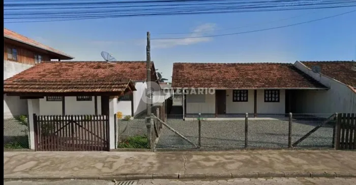 Terreno com 816 m²