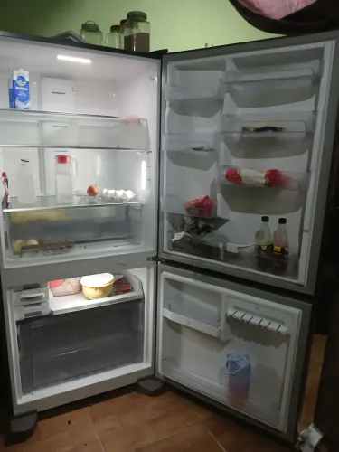 Vendo uma geladeira Brastemp perfeita condições