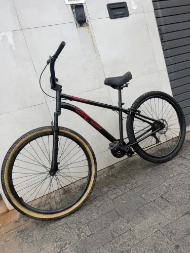 Bicicleta aro 29 sem marcha semi nova com nota ,faço entrega