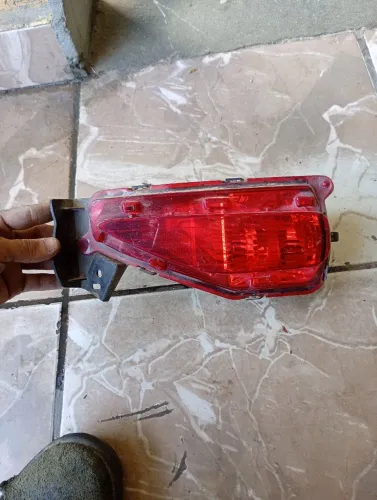 Lanterna Parachoque Traseiro Direito Toyota Hilux Sw4 2016 A 2023 