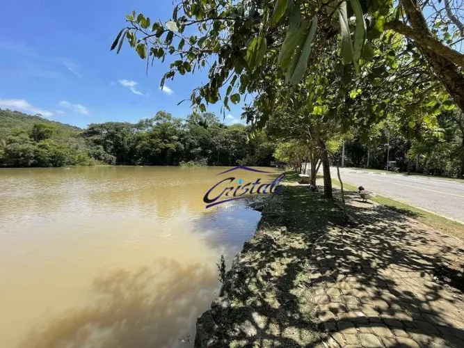 Casa com 3 quartos / suítes à venda, 221 m² Condomínio Vila Verde - Itapevi/SP
