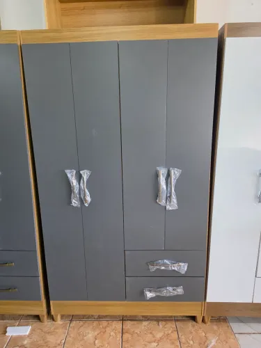 Guarda roupa de solteiro novo