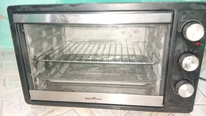Vende-se forno elétrico 35 litros