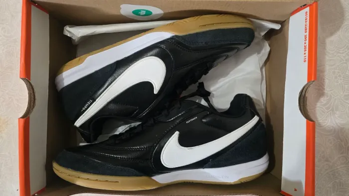 Chuteira Futsal Nike Tiempo Street Gato