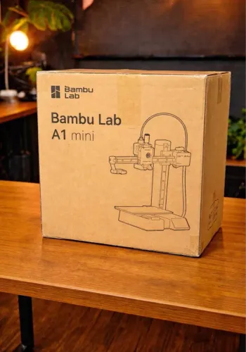 Impressora 3d bambu lab a1 mini lacrada