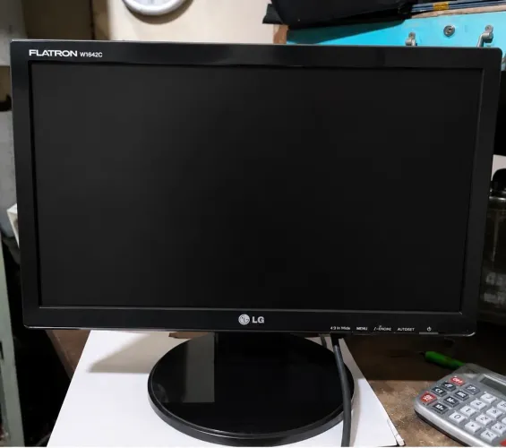 Monitor LG Flatron W1642C - 16 Wide