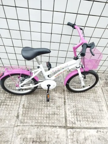 Vendo Bicicleta semi nova