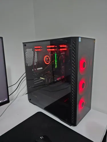 PC GAMER RX 5700XT R5 5600