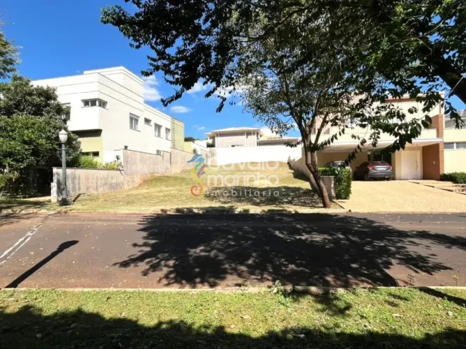 Terreno em condomínio à venda, 533m² - Condomínio Arara Azul.