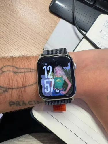 Apple Watch SE GPS 44mm (2ª Geração)