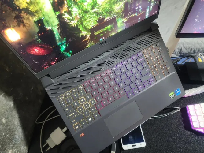 Dell G15 i7 RTX 3060 32GB RAM 1TB NVME TROCO