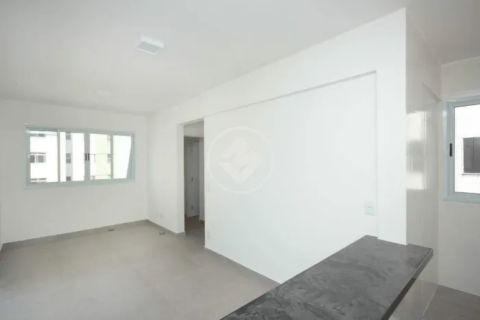 COBERTURA 2 QUARTOS COM 1 SUÍTE E 2 VAGAS NO BAIRRO BURITIS PARA LOCAÇÃO!