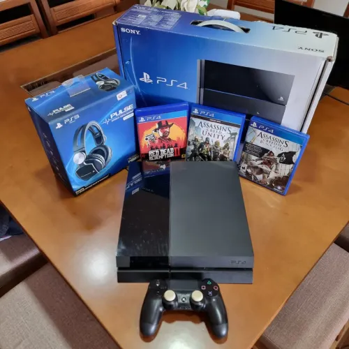PS4 Fat 500Gb + Headset Bluetooth + 3 jogos