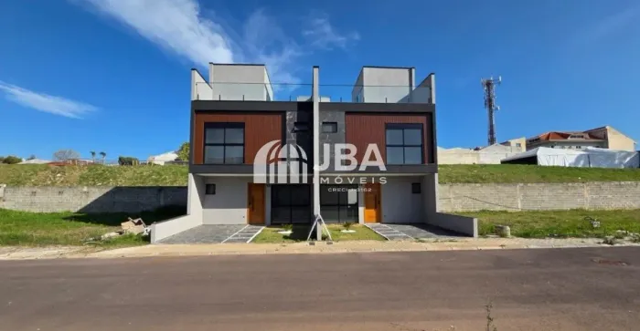 TRIPLEX EM CONDOMINIO FECHADO NO XAXIM
