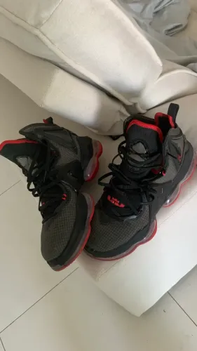 Nike LeBron 19