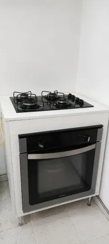 Kit Consul: Forno de Embutir 78L + Cooktop 4 Bocas + Armário Branco Sob Medida