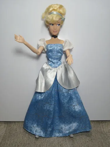 Boneca barbie Cinderela Disney Store