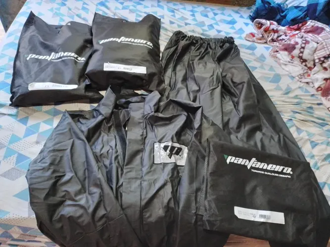 Capas CHUVA PANTANEIRO novas M,G e EX