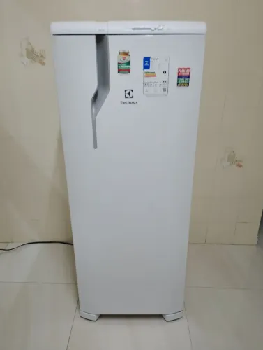 GELADEIRA ELECTROLUX 240 LITROS NOVA 