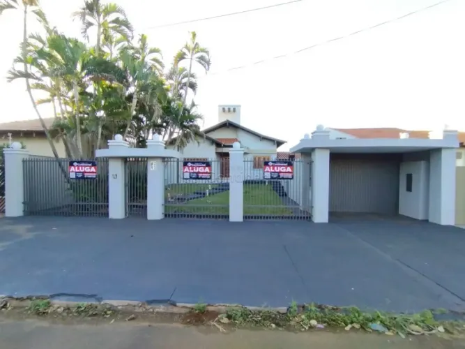 Casa Residencial ou Comercial para Locação ou Venda em Dourados-MS