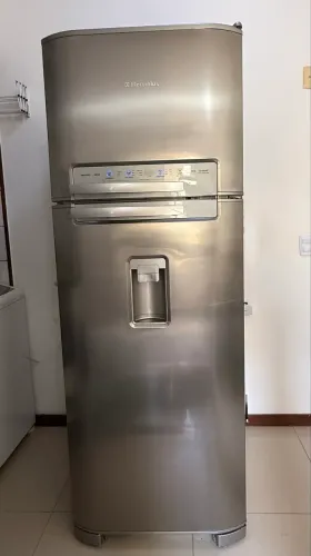 Geladeira Electrolux Frost Free, 2 portas