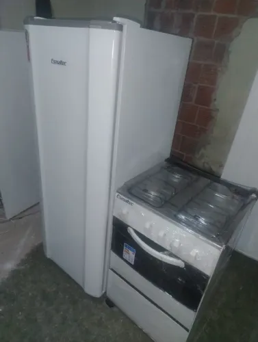 Geladeira e fogão 