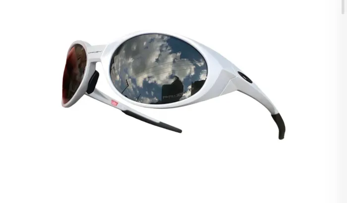 Óculos primeira linha oakley.