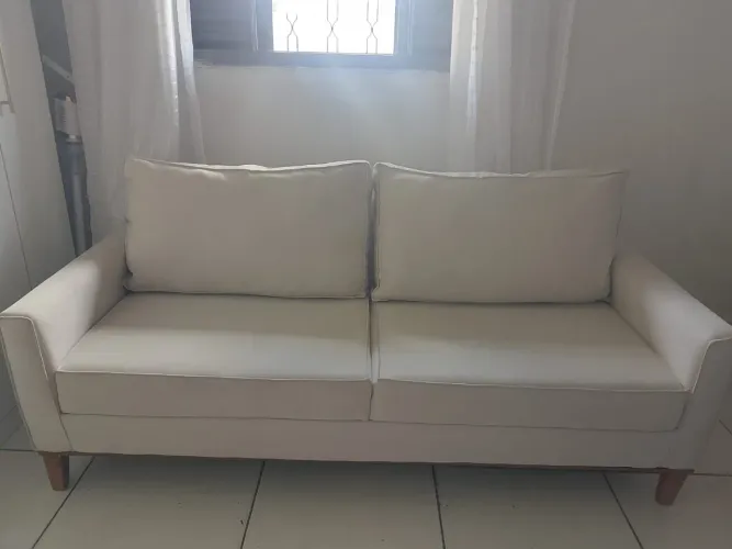 Sofá mobly 3 lugares novinho , sem nenhum detalhe