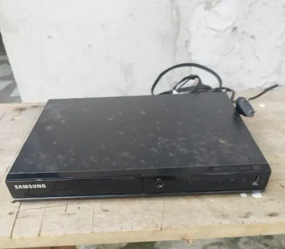 DVD Player Samsung em ótimo estado - R$ 80,00