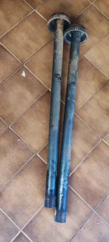 Vendo duas pontas de eixos do Mercedes reduzido 